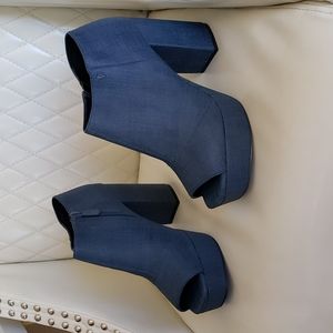 Armani exchange ankel boots